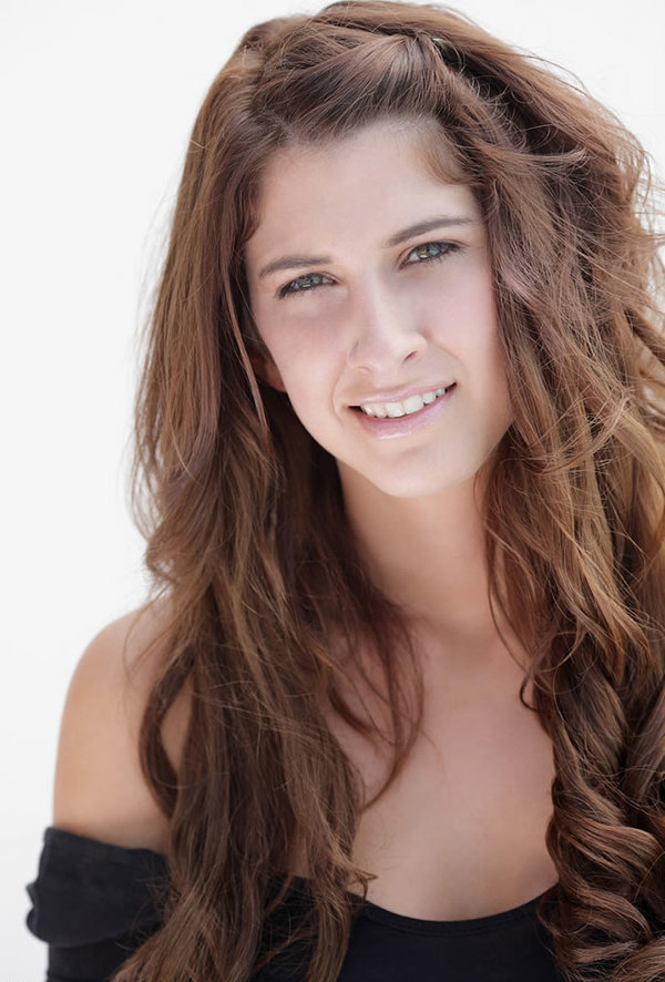 Марина, 22 года, 0 размер груди